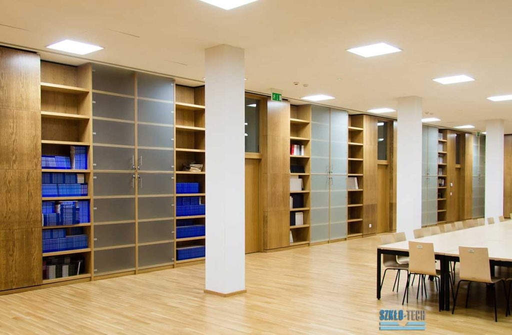 Biblioteka zabudowa szklana